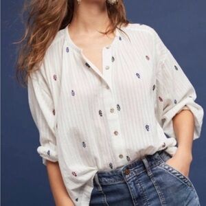 Anthropologie Akemi + Kin Adela
Embroidered Blouse Large White Long Sleeve